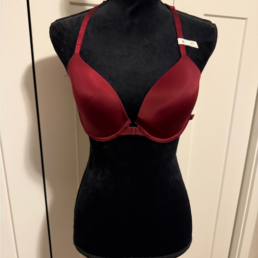 New Victoria’s Secret lace racerback bra